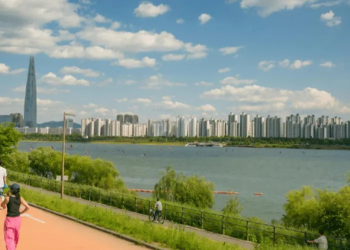 Airportbus3min #hotplace #konkukuniversity #seongsu #ttukseomhangang #seoulforest #smtown Seul